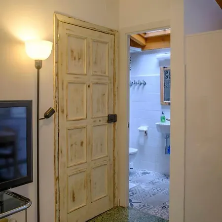 アパート La Escalera ポンテベドラ